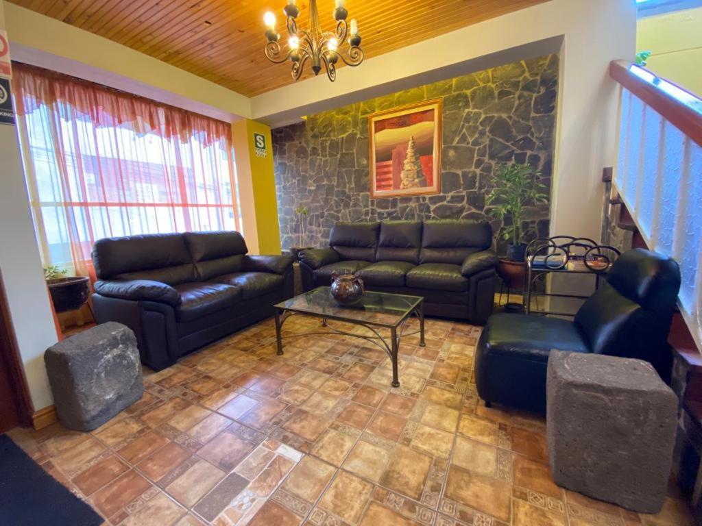 Hostal Oscar Inn Пуно Экстерьер фото